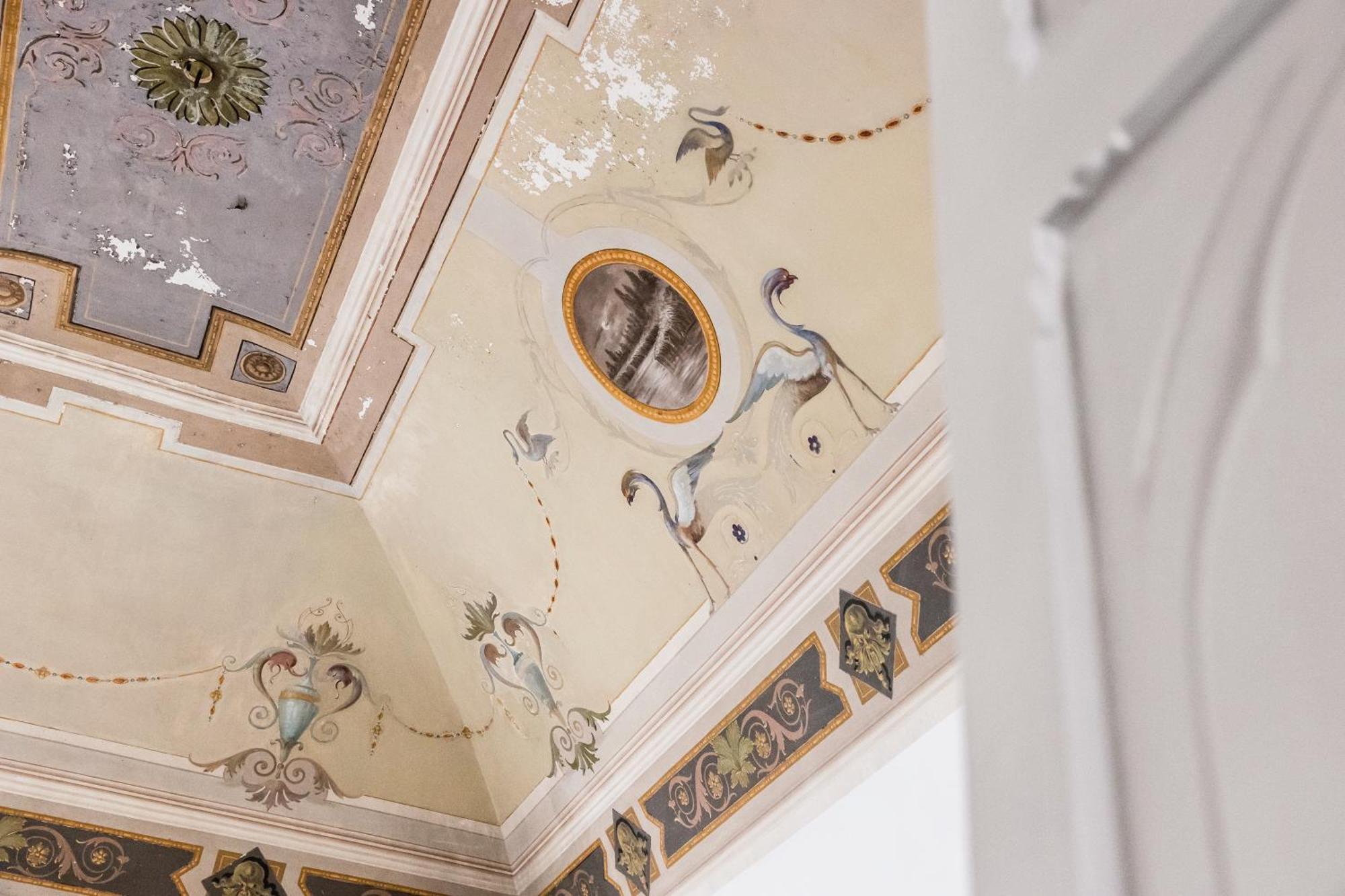 Palazzo Piccinno Парабита Экстерьер фото