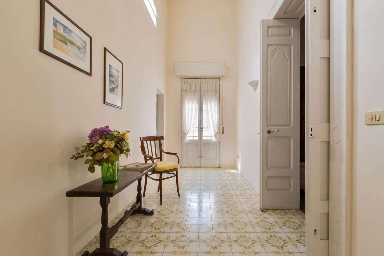 Palazzo Piccinno Парабита Экстерьер фото